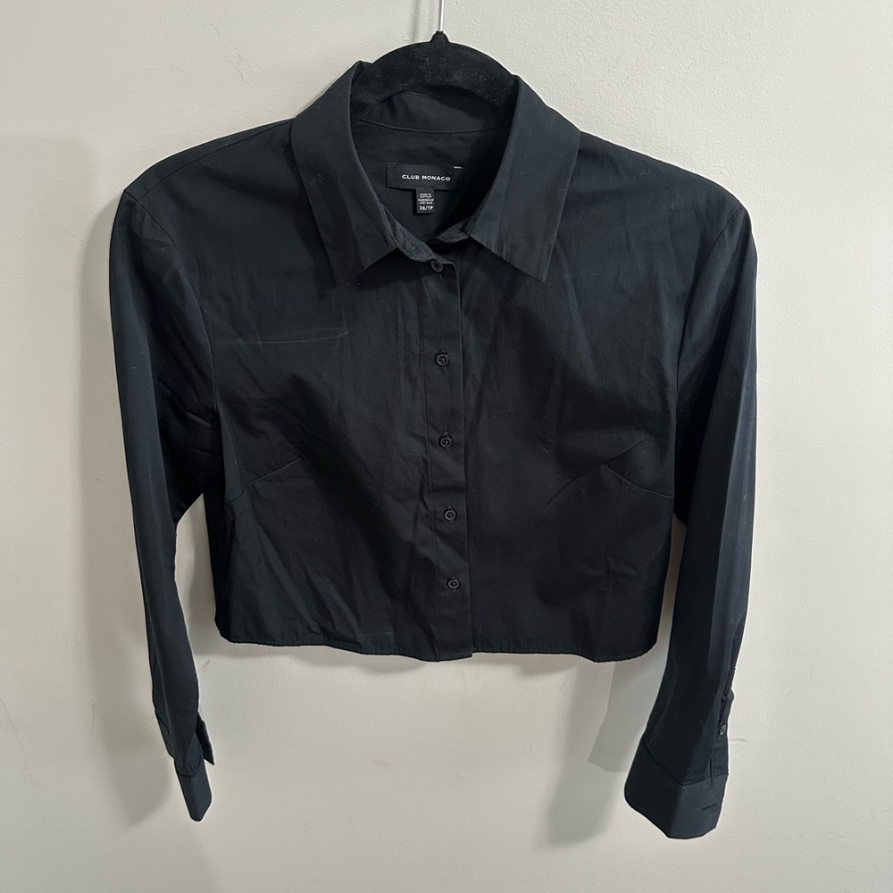 Club Monaco Cropped Black Button Down Shirt